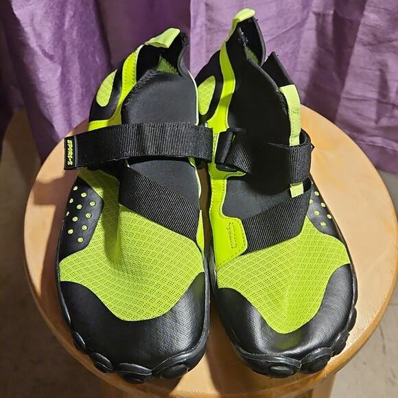Sport-X Shoes - Vibrant Black and Lime Water Shoes for Women